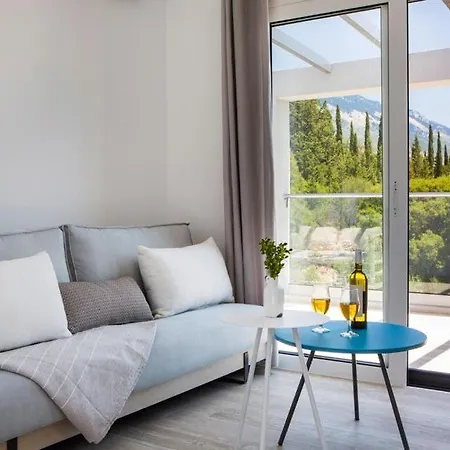 Villa Sleeps 3 Pool Air Con Wifi *